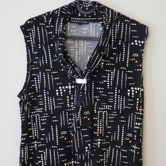 Black sleeveless blouse - Picture 1 of 4